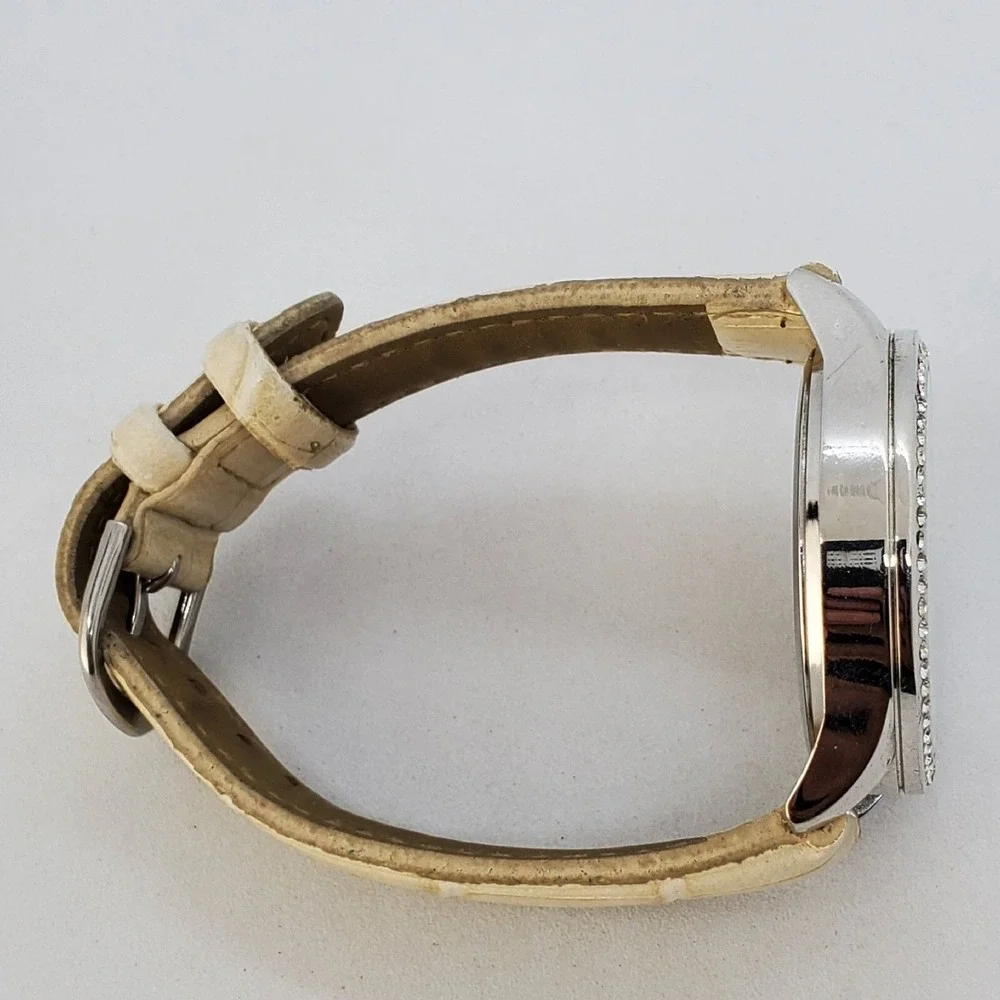Attention Women's Watch 38MM Crystals Bezel‎ Beige Leather Bands New Battery
